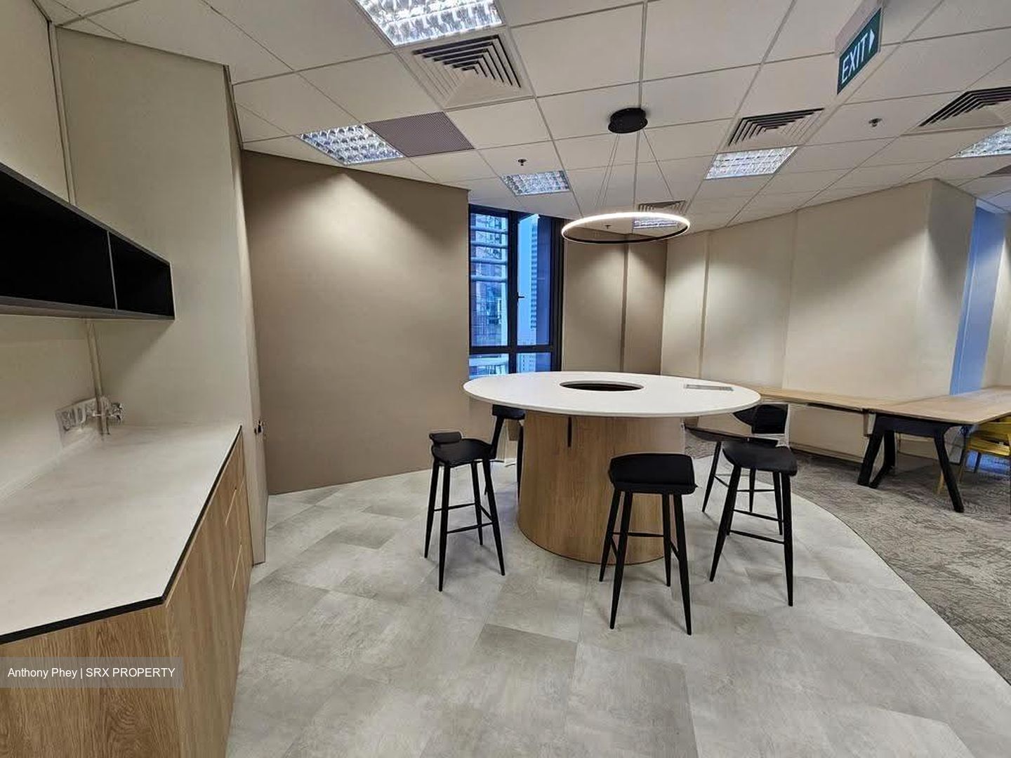 PLUS (D1), Office #615089361